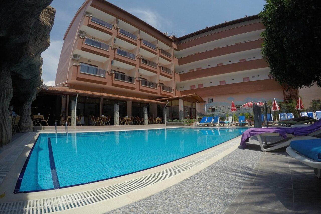 Kivilcim Hotel 말마리스 외부 사진